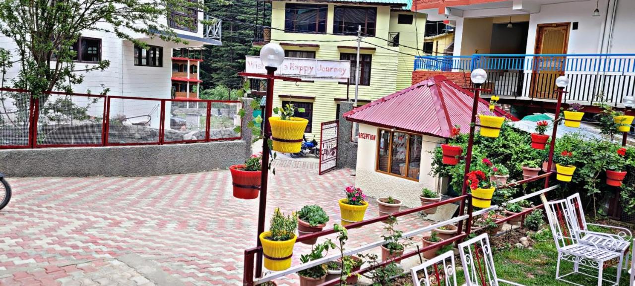 Hotel Chetna Manāli Buitenkant foto