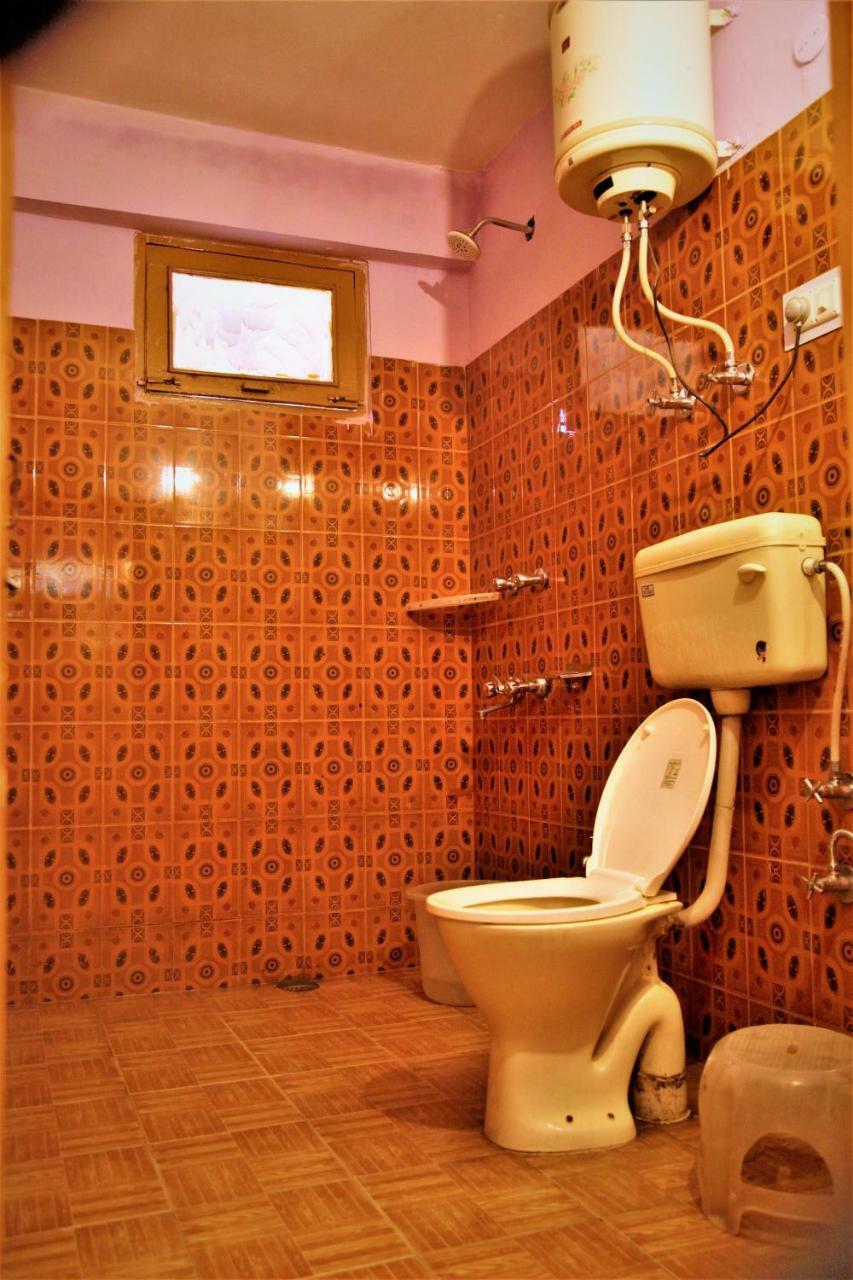 Hotel Chetna Manāli Buitenkant foto