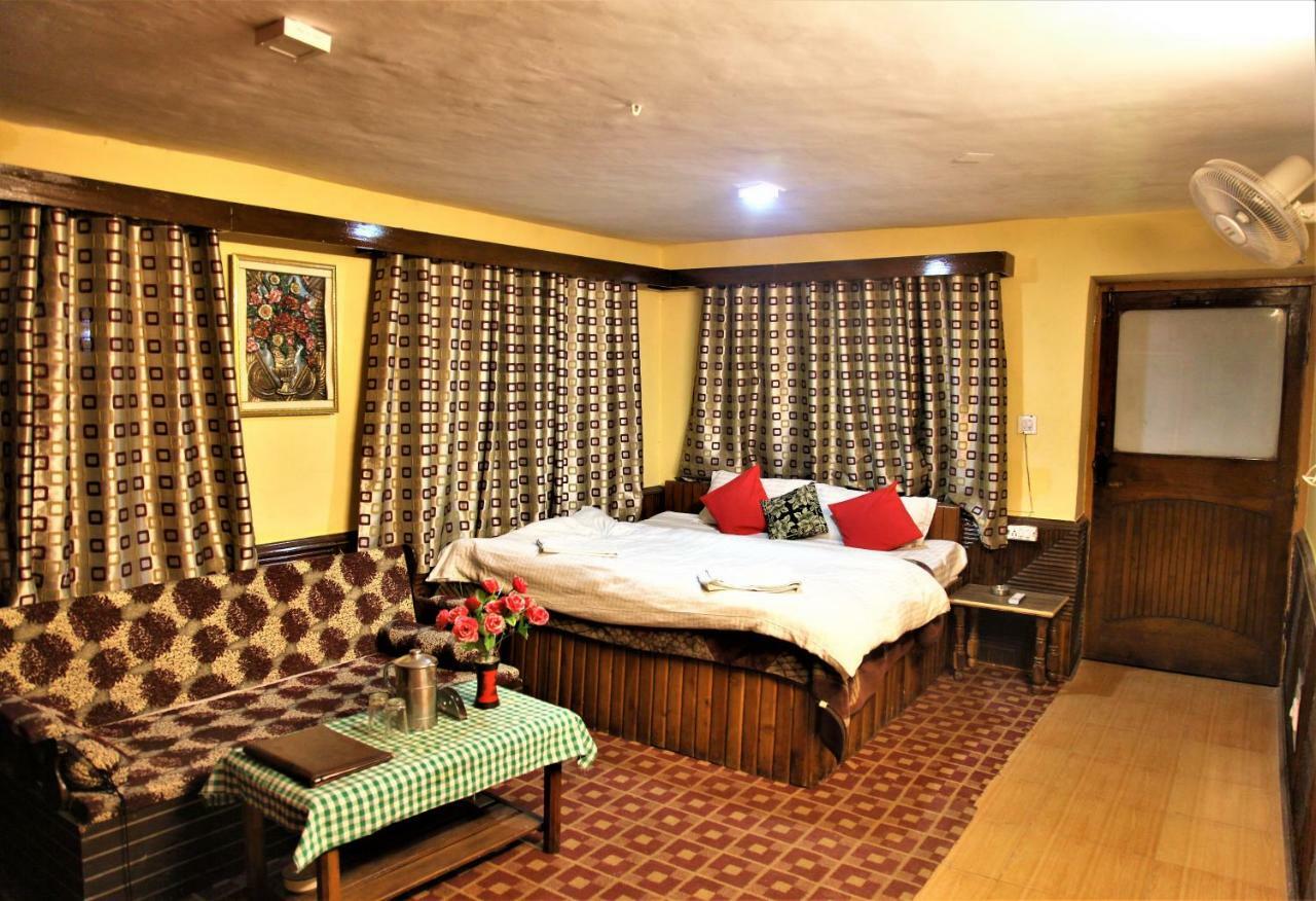 Hotel Chetna Manāli Buitenkant foto